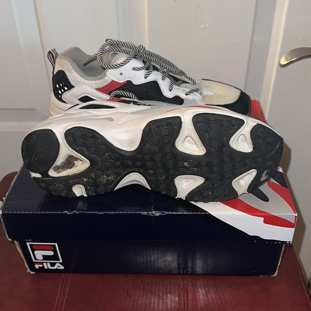 Fila - Picture 4 of 5